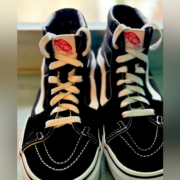 Women’s Vans suede hi tops - Picture 1 of 14